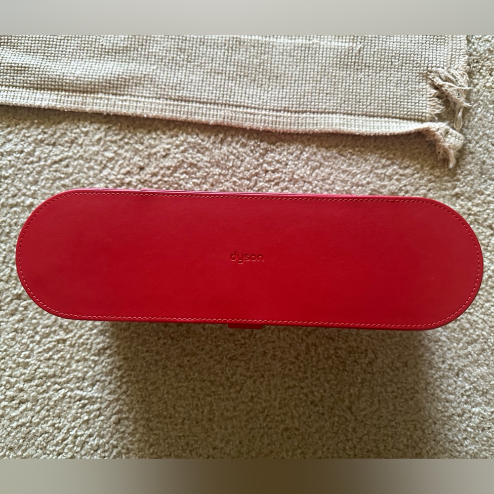 DYSON supersonic airblade red presentation case
